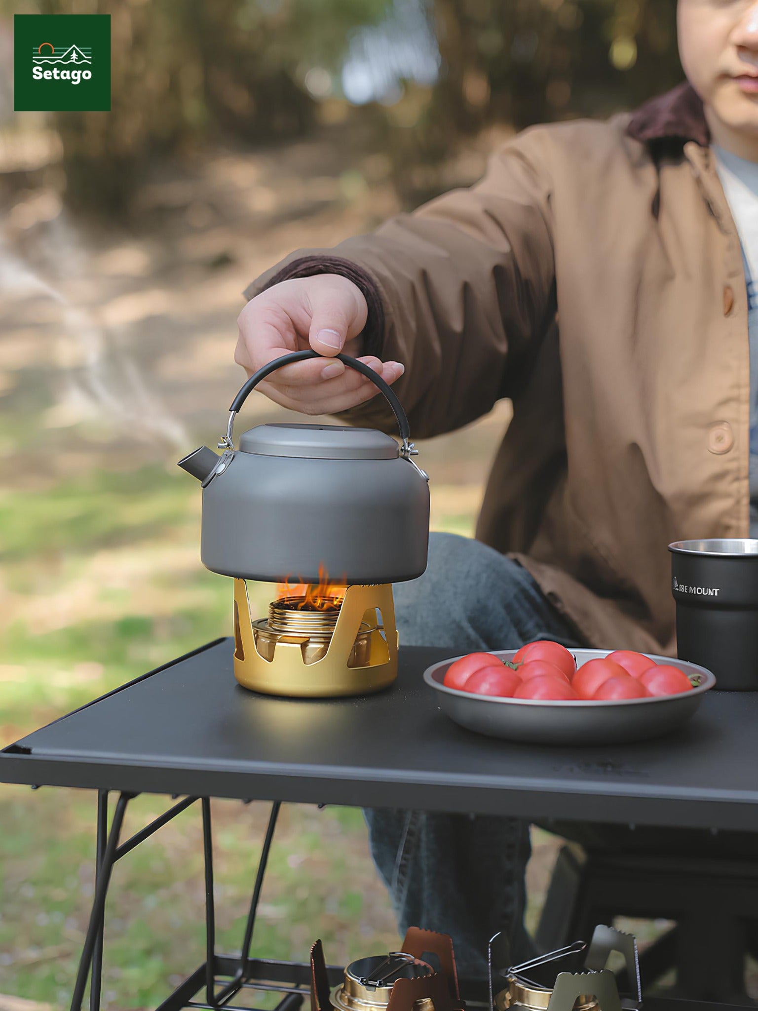 Bếp cồn cắm trại - Chất liệu xịn, đa dạng màu sắc và cực tiện lợi, nhỏ gọn khi mang đi du lịch, giúp chế biến món ăn, đồ uống nóng nhanh chóng