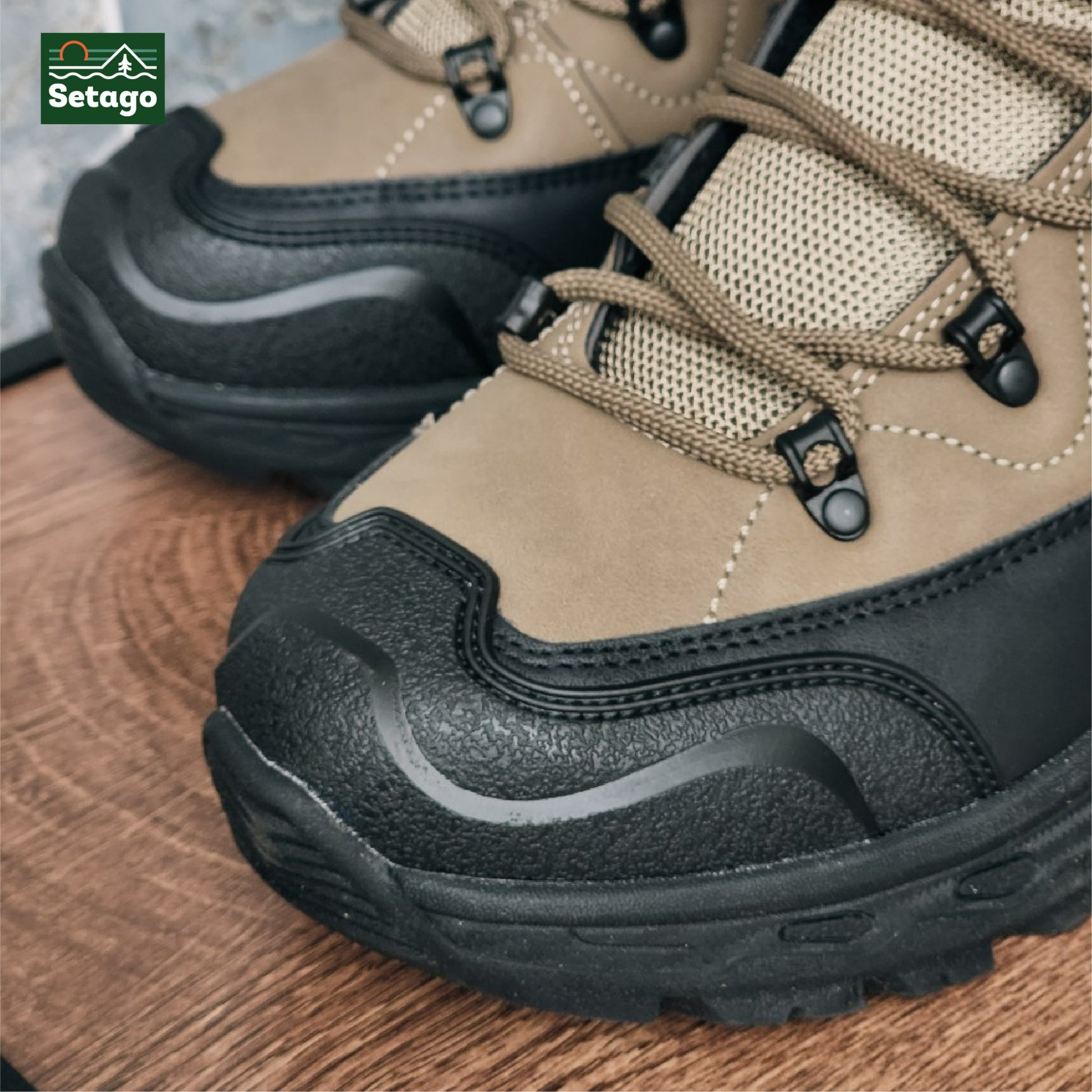 Giày dã ngoại cao cổ chống nước ADV Boots – dùng cho hoạt động leo núi, phượt, hoạt động ngoài trời, thể thao có khả năng chống nước.
