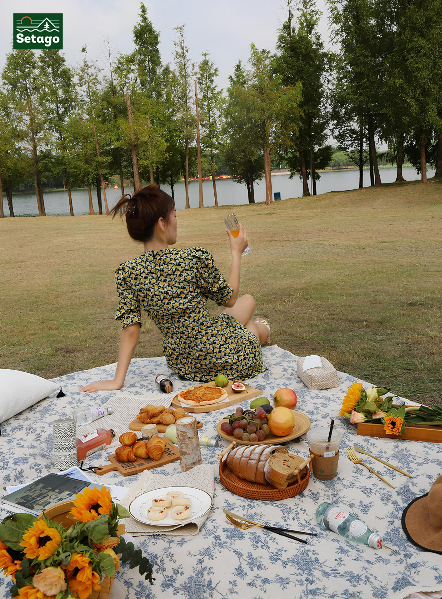 Thảm du lịch, picnic xinh xăn, dùng cho các chuyến dã ngoại, cắm trại hay các chuyến du lịch, thiết kế đặc biệt 2 lớp