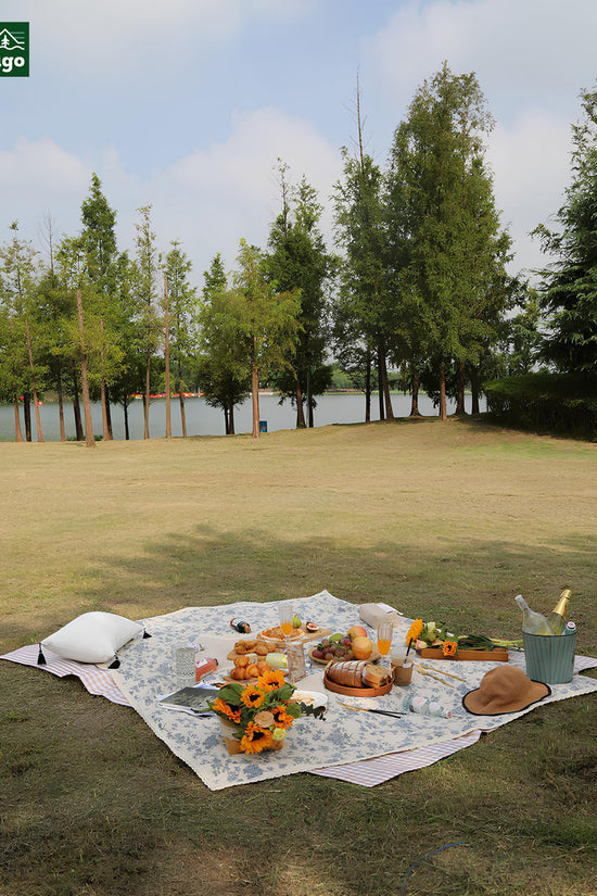 Thảm du lịch, picnic xinh xăn, dùng cho các chuyến dã ngoại, cắm trại hay các chuyến du lịch, thiết kế đặc biệt 2 lớp