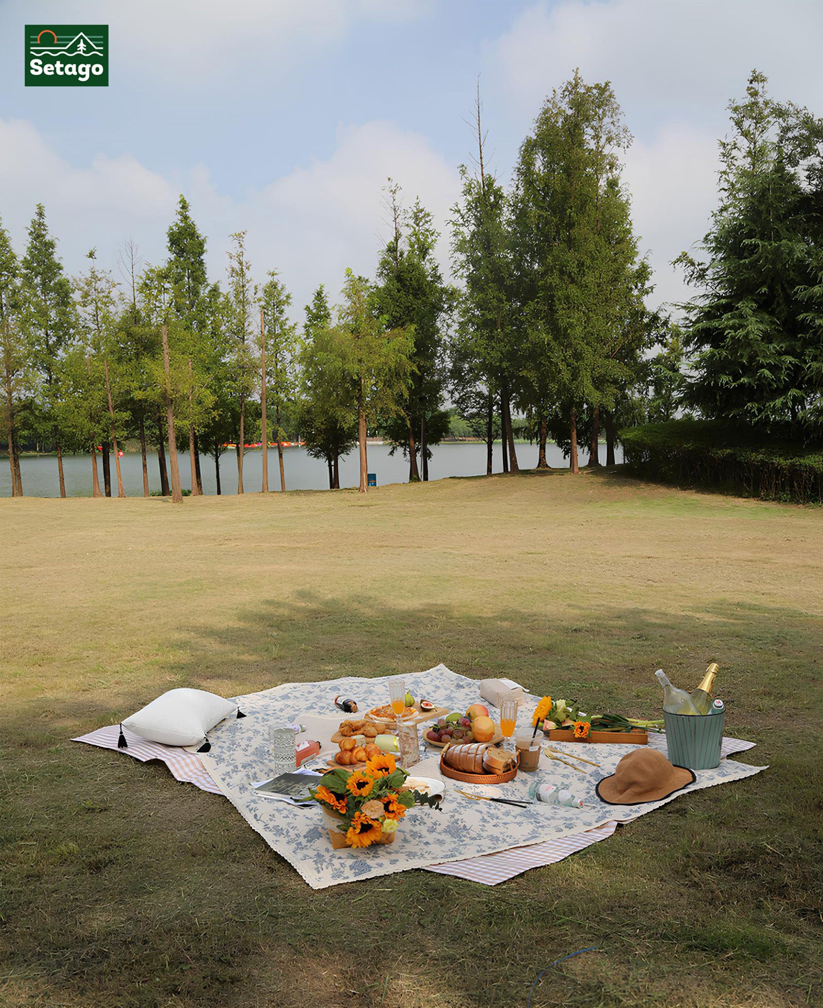 Thảm du lịch, picnic xinh xăn, dùng cho các chuyến dã ngoại, cắm trại hay các chuyến du lịch, thiết kế đặc biệt 2 lớp